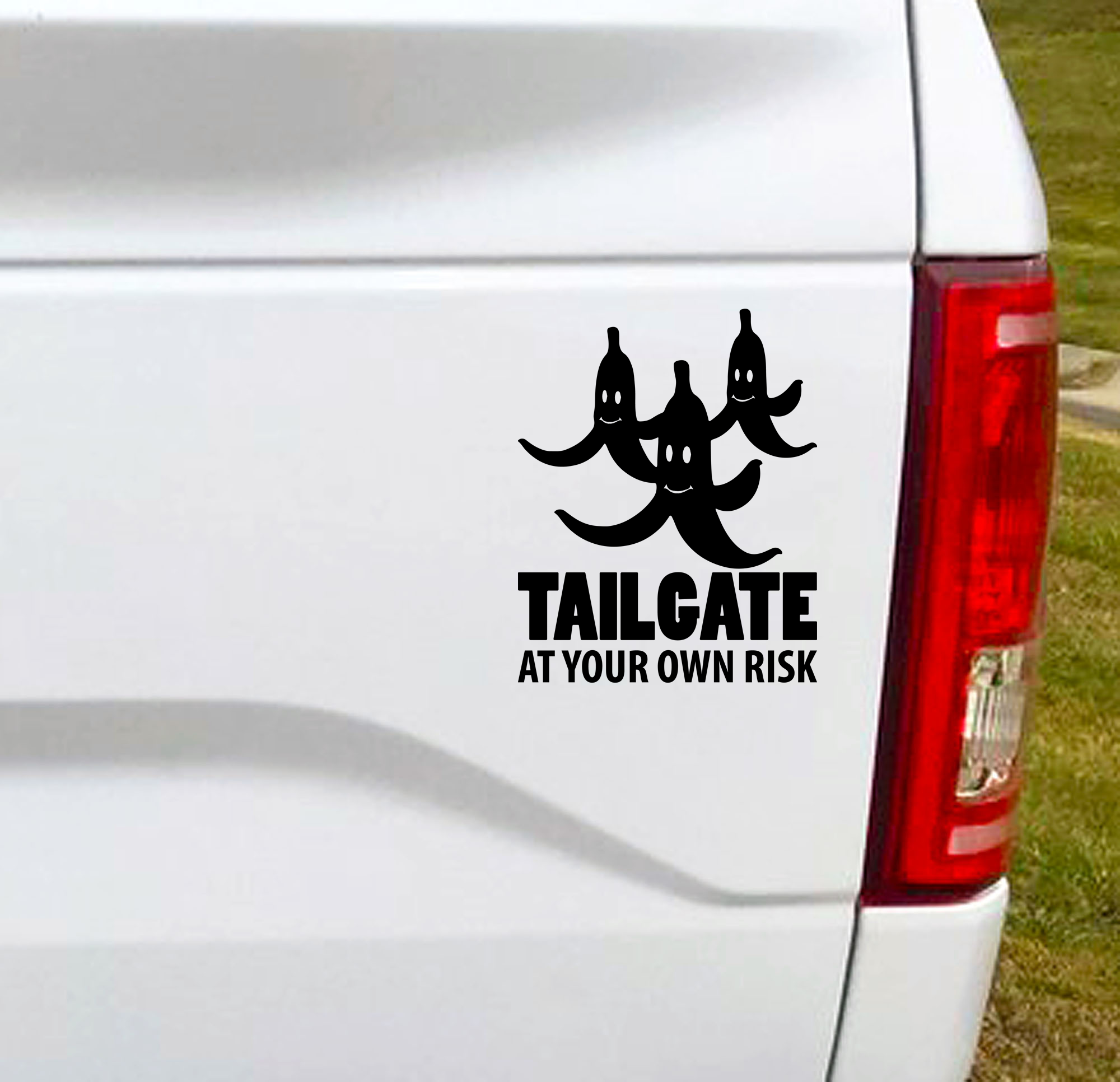 Tailgate at your own risk funny vinyl car decal. Let the drivers behind you know you don't like tailgaters with a little sarcastic humor.  5"W x 6"H Funny Car Decal, Car Sticker, Car Vinyl, Bumper Sticker, Vinyl Stickers, Vinyl Sticker.